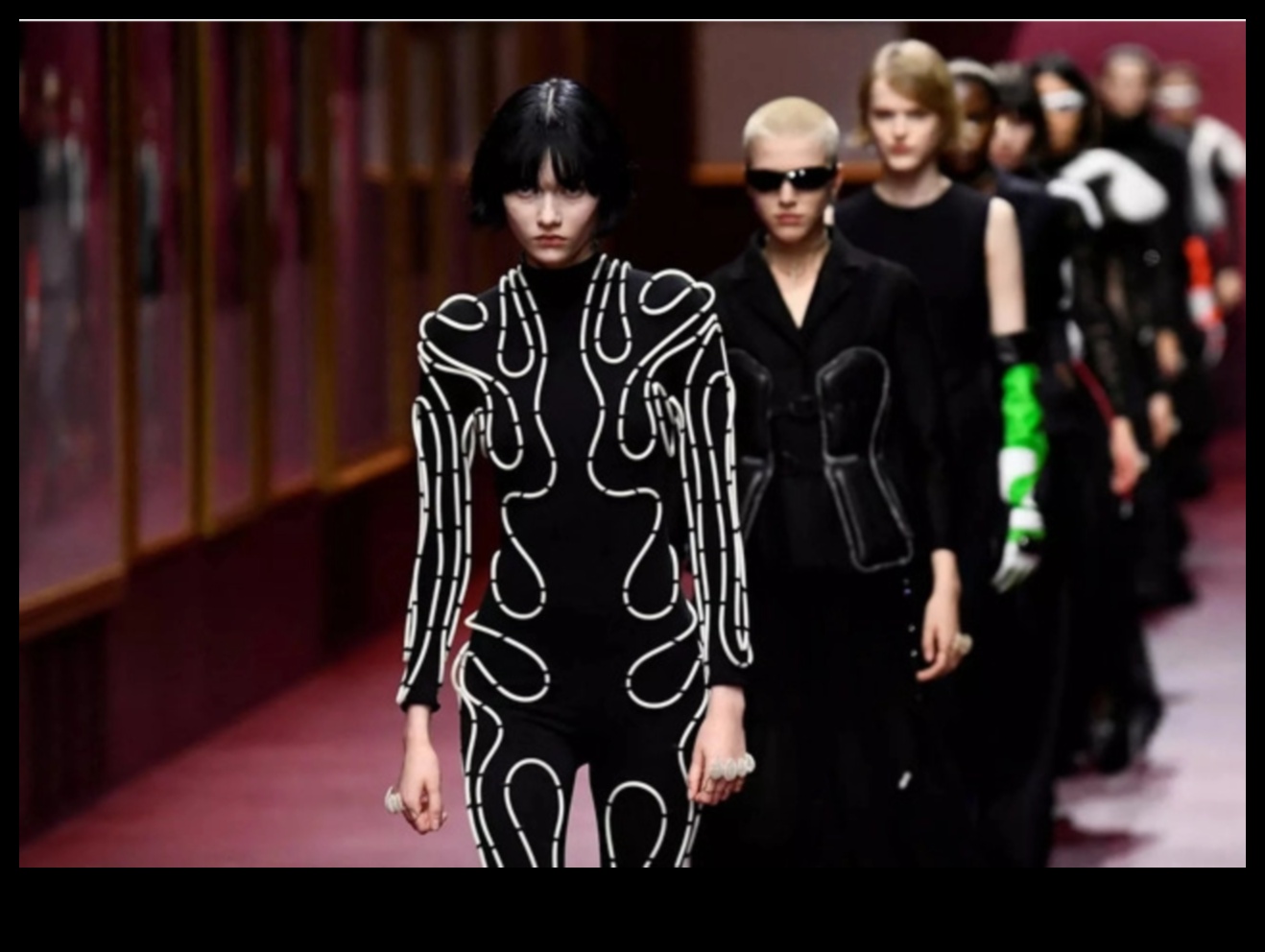 Одисея на стила: Навигиране в най-новите модерни ансамбли на модата