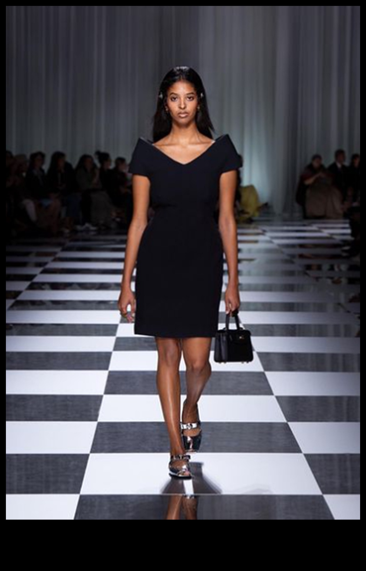 Radiant Runway: Потопете се в светлината на прожекторите на стилното съвършенство